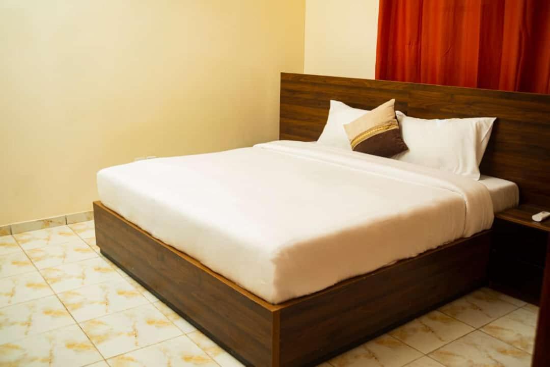 לומה Mokaa Residence Hoteliere מראה חיצוני תמונה